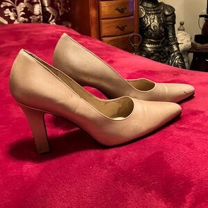 Enzo Angiolini Gold Heels